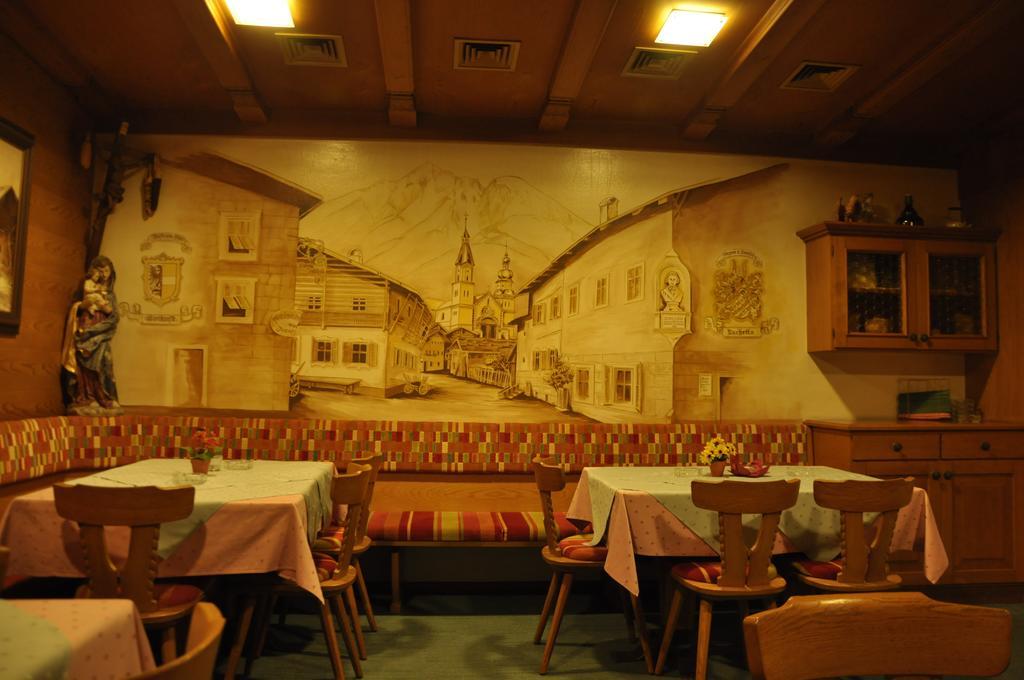 Hotel Martina Telfs Buitenkant foto